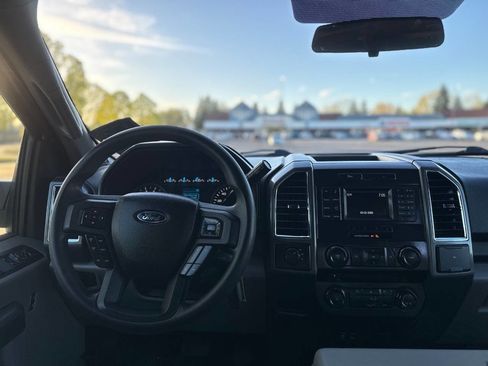 Used 2015 Ford F150 XLT AWD/4WD image 14