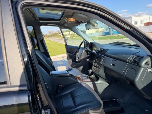 Used 2001 Mercedes-Benz ML 320 4MATIC image 25