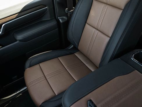 New 2026 Chevrolet Silverado 3500 High Country w/ High Country Premium Package image 24