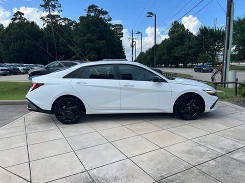 Certified 2026 Hyundai Elantra Sport FWD image 4