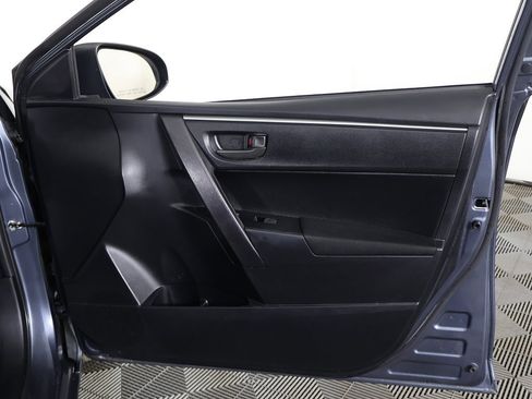 Used 2015 Toyota Corolla L image 16