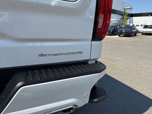 Used 2023 GMC Sierra 1500 Denali Ultimate AWD/4WD image 35