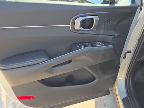 New 2026 Kia Sorento LX image 17