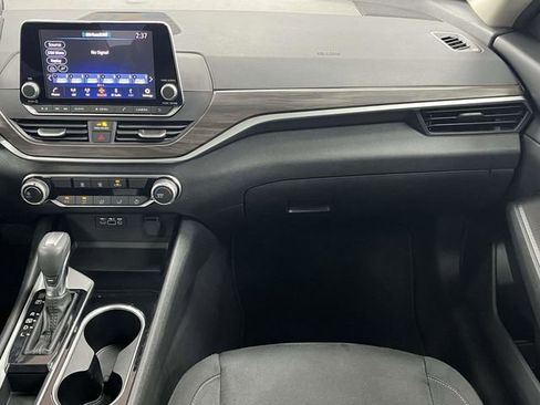 Used 2024 Nissan Altima 2.5 SV FWD image 20