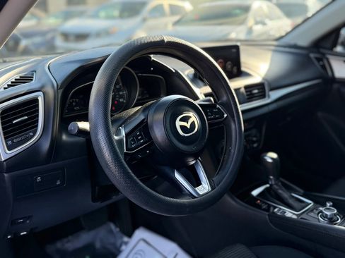 Used 2017 MAZDA MAZDA3 Sport w/ Preferred Equipment Package FWD image 18