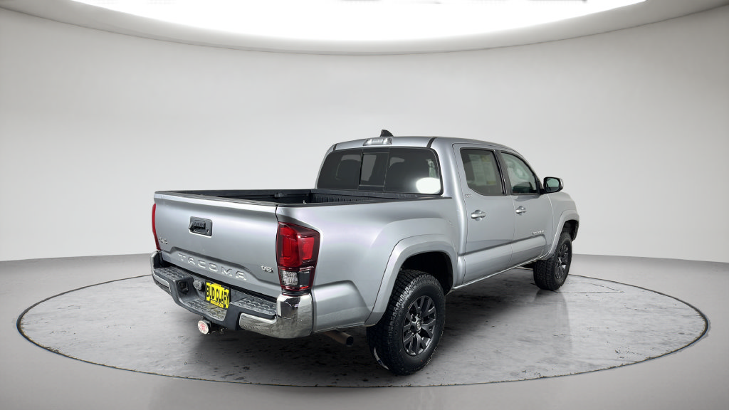 Used 2022 Toyota Tacoma SR5 AWD/4WD image 7