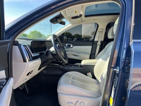 Used 2024 Kia Sorento SX image 13