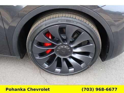 Used 2024 Tesla Model Y Performance image 26