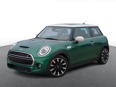 Used 2021 MINI Cooper S image 1