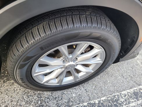 Used 2025 Honda CR-V EX image 8
