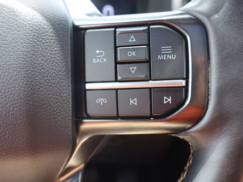 Used 2024 Ford Expedition Platinum AWD/4WD image 18