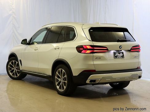 Used 2026 BMW X5 xDrive40i w/ Climate Comfort Package image 7