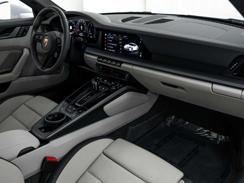 Certified 2025 Porsche 911 Carrera RWD image 12