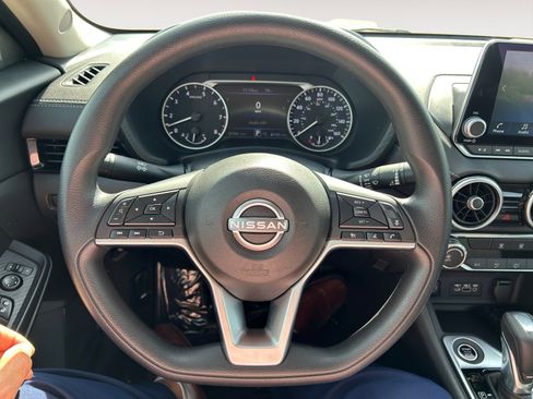 Used 2024 Nissan Sentra SV FWD image 13