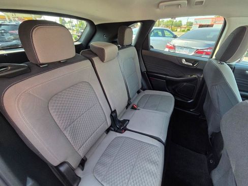 Used 2021 Ford Escape SE FWD image 17