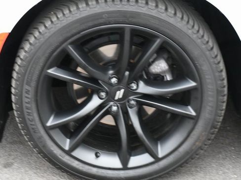 Used 2017 Dodge Charger SE w/ Blacktop Package image 6