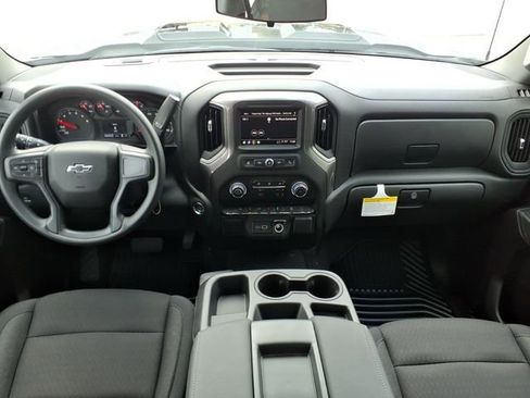 New 2026 Chevrolet Silverado 1500 Custom Trail Boss w/ Dark Appearance Package image 9