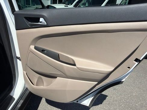 Used 2020 Hyundai Tucson SE AWD/4WD image 11
