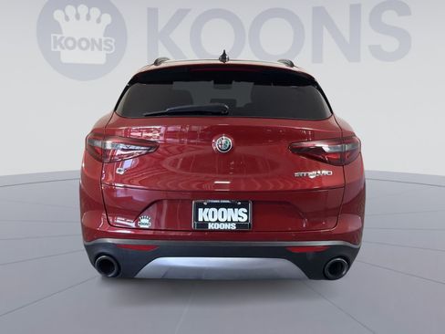 Used 2018 Alfa Romeo Stelvio Ti Sport AWD/4WD image 5