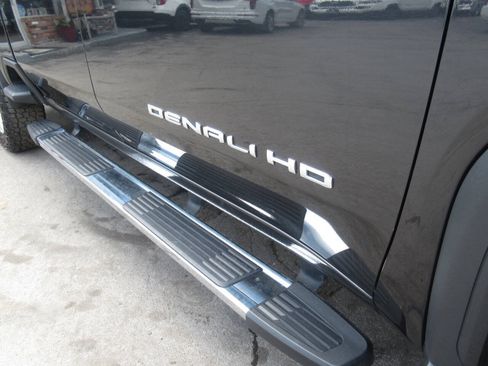 Used 2020 GMC Sierra 2500 Denali AWD/4WD image 7