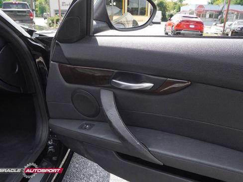 Used 2011 BMW Z4 sDrive35i image 23