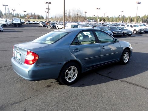 Used 2004 Toyota Camry LE image 5
