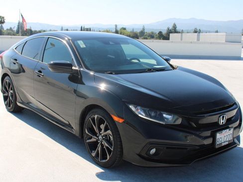 Used 2019 Honda Civic Sport image 2