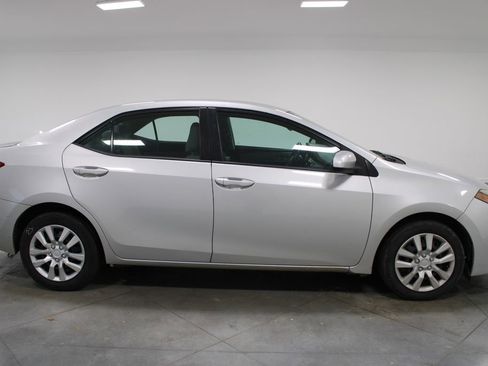 Used 2016 Toyota Corolla LE image 11