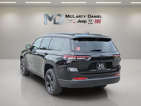 New 2025 Jeep Grand Cherokee L Limited w/ Luxury Tech Group II AWD/4WD image 4