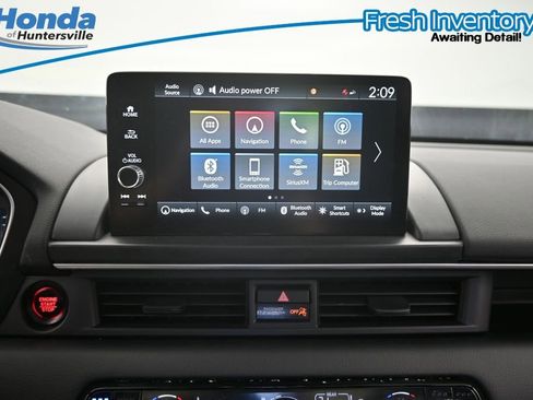 Used 2025 Honda Pilot Black Edition image 29