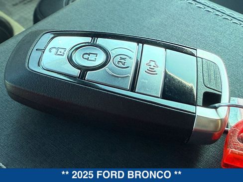 New 2025 Ford Bronco Badlands AWD/4WD image 67