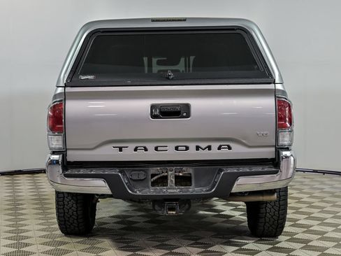 Used 2023 Toyota Tacoma TRD Off-Road w/ TRD Premium Off Road Package AWD/4WD image 7
