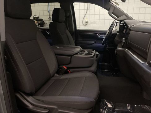 Used 2024 Chevrolet Silverado 1500 LT AWD/4WD image 20