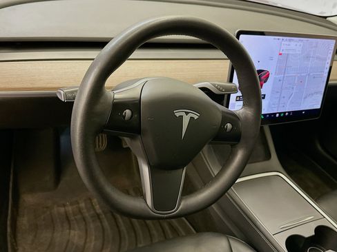Used 2021 Tesla Model 3 Long Range AWD/4WD image 18