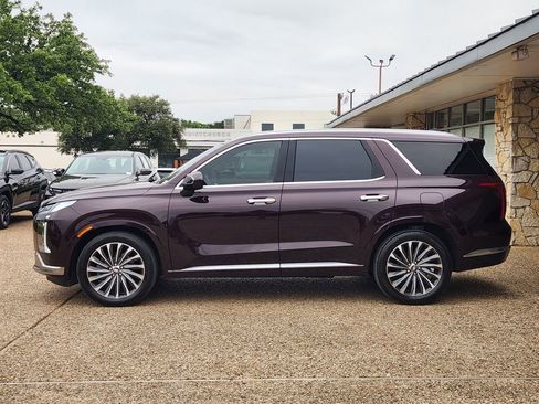 Used 2024 Hyundai Palisade Calligraphy FWD image 4