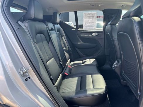 Certified 2023 Volvo XC40 B5 Plus w/ Driver Assist Package AWD/4WD image 23