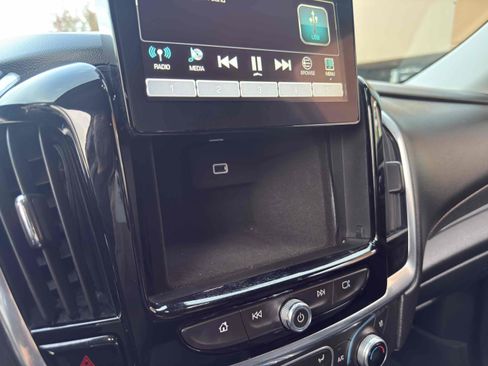 Used 2018 Chevrolet Traverse Premier w/ LPO, Black Accent Package image 40