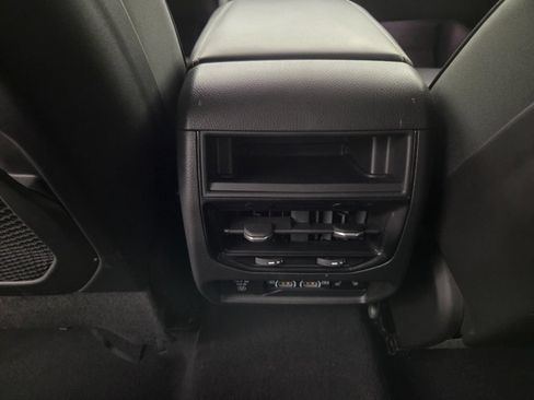Used 2024 Jeep Grand Cherokee Limited w/ Black Appearance Package RWD image 24