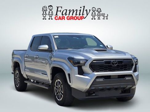 Used 2024 Toyota Tacoma TRD Sport RWD image 2