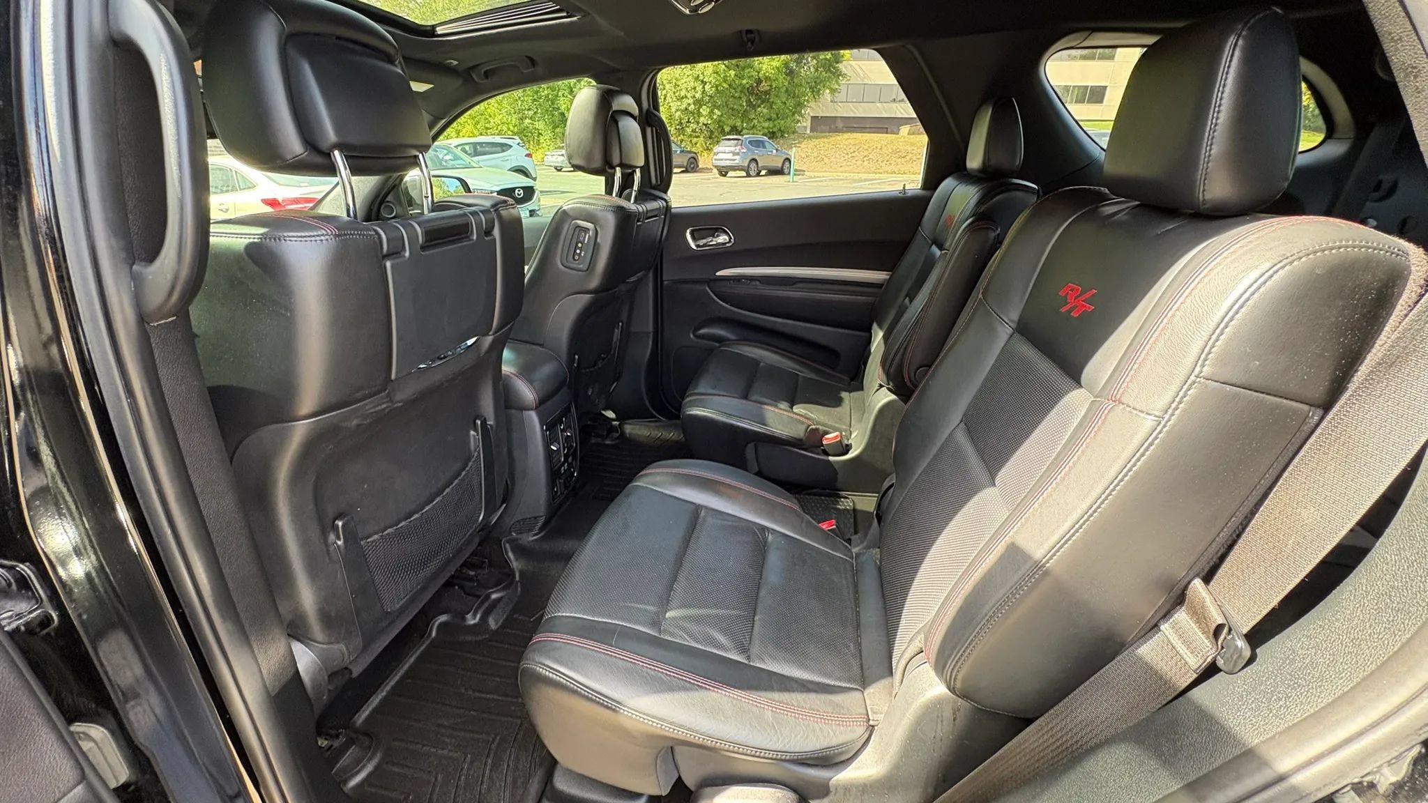 Used 2017 Dodge Durango R/T w/ Technology Group AWD/4WD image 24