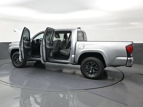 Used 2023 Toyota Tacoma SR5 RWD image 31