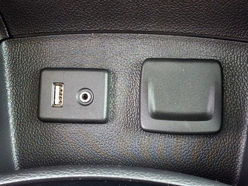 Certified 2016 Chevrolet Cruze Premier FWD image 29