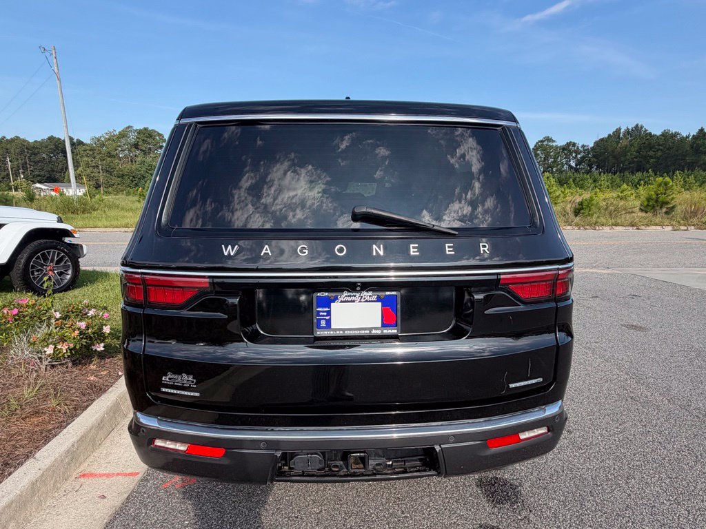 Used 2022 Jeep Wagoneer Series II AWD/4WD image 18