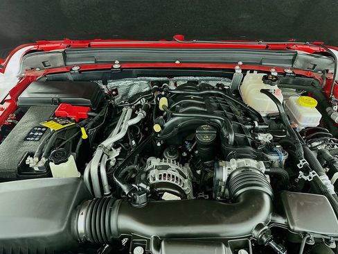 Certified 2024 Jeep Wrangler Willys image 39