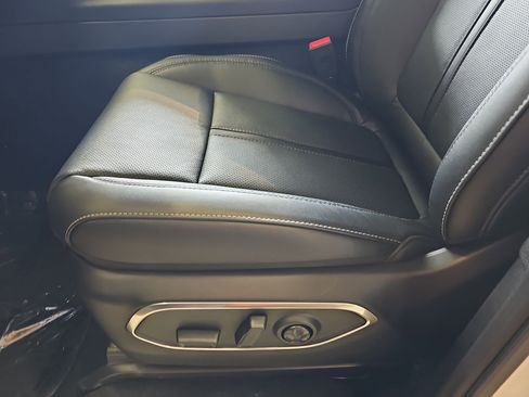 New 2026 Jeep Grand Wagoneer 4WD image 28