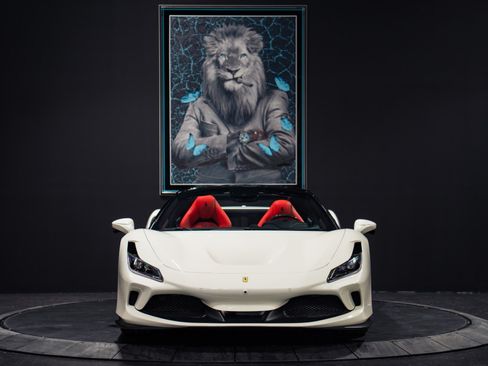 Used 2023 Ferrari F8 Tributo RWD image 27