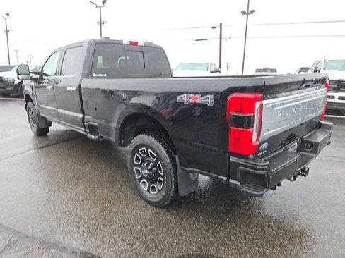 Used 2023 Ford F350 Platinum AWD/4WD image 4