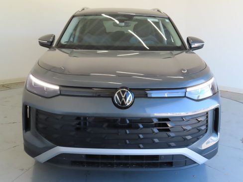 New 2025 Volkswagen Tiguan S image 10