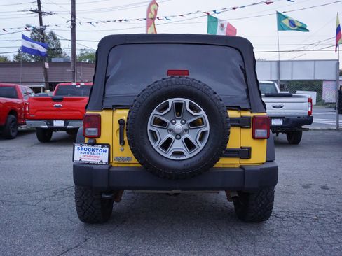 Used 2015 Jeep Wrangler Unlimited Rubicon image 6