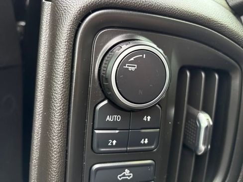 Used 2021 Chevrolet Silverado 1500 Custom Trail Boss w/ LPO, Dark Essentials Package image 15